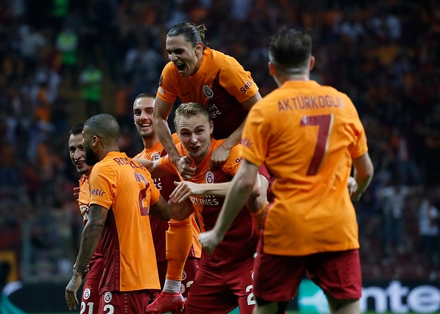 Bu sonuçla Galatasaray grubunda ilk haftayı lider tamamlamış oldu