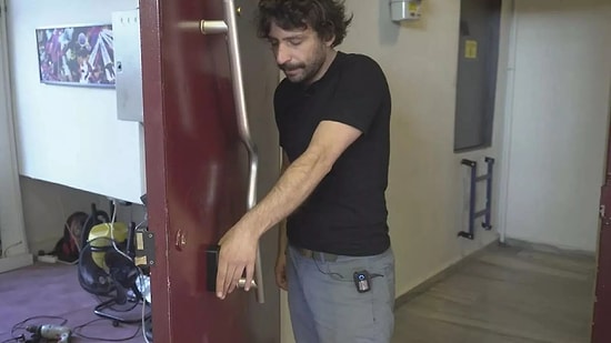 Elini Anahtar Gibi Kullanıyor: Türk YouTuber Derisinin Altına NFC Çipi Yerleştirdi