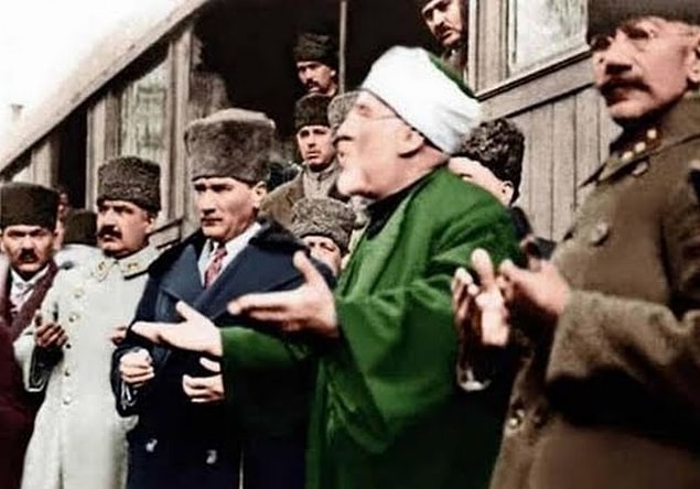 6. Tarikatçıların Atatürk düşmanı olduğu doğru mu?