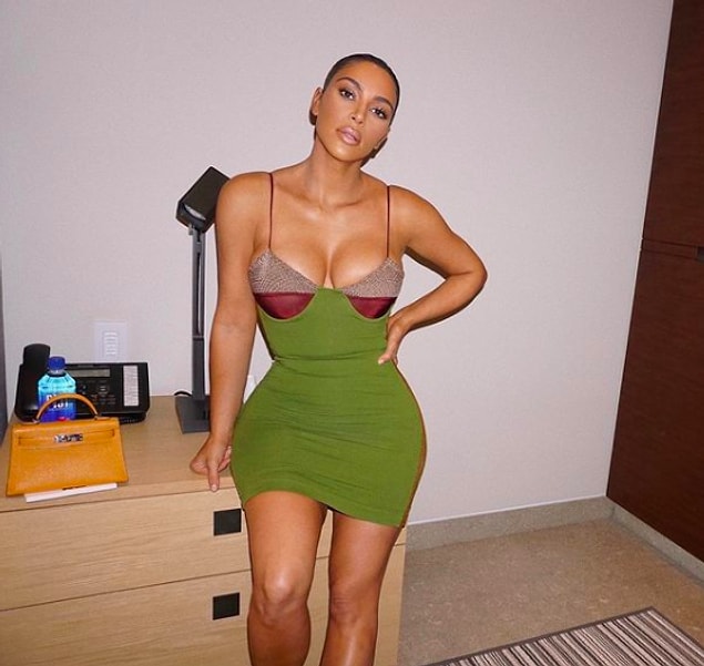 Bilmeyenler için Kardashian ve Ray J birlikte oldukları dönemde seks kasedi çekmişlerdi ve bu 5 yıl sonra internete sızmıştı.