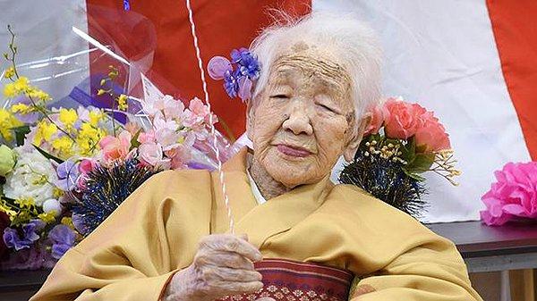 118 yaşındaki Kane Tanako'nun 'Dünyanın En Yaşlı İnsanı' olarak 'Guinness Dünya Rekorları' kitabına giren en yaşlı insan olarak rekorun sahibi olduğunu düşünüyorduk...