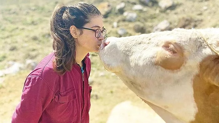 Sosyal Medyayı Bırakıp Çiftlik Kuran 24 Yaşındaki Yeni Nesil Çiftçi