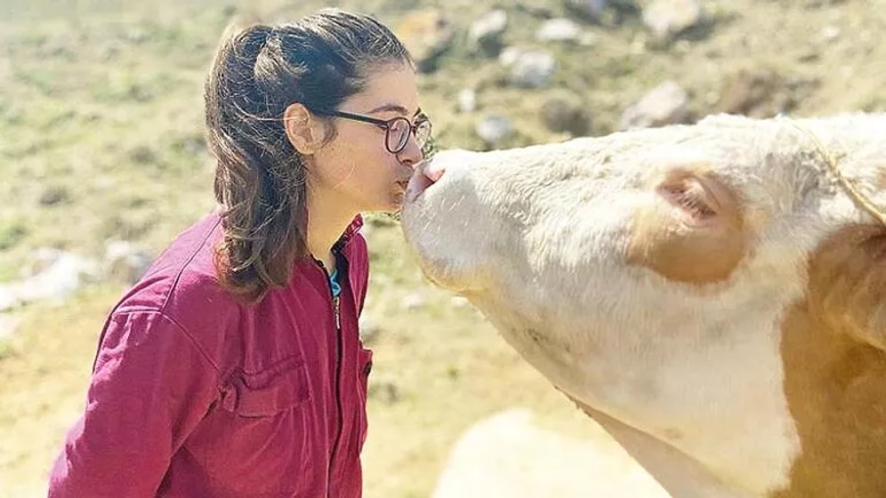 Sosyal Medyayı Bırakıp Çiftlik Kuran 24 Yaşındaki Yeni Nesil Çiftçi