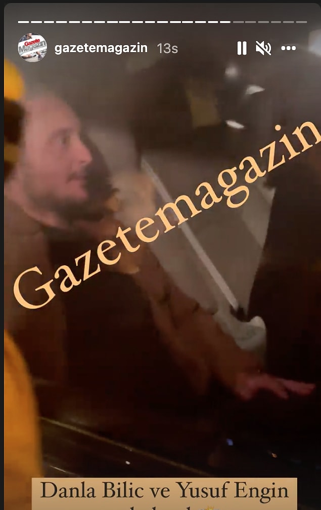 Dün gece ise bir mekanda çıkarken birlikte görüntülenen ikilinin ilişkileri için resmileşti desek yalan olmaz herhalde artık.