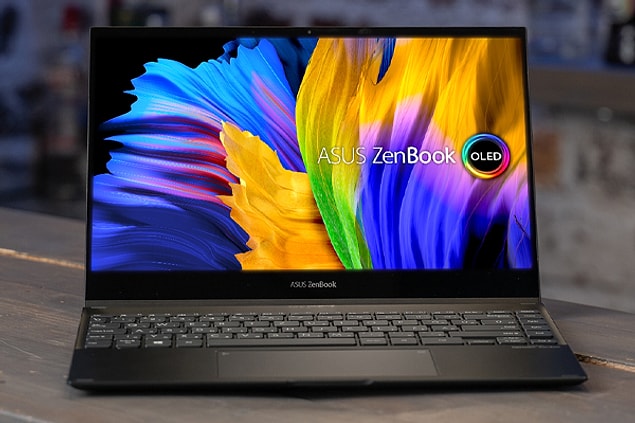 Bu görüntüleri daha canlı renklerle görmek ister misin? Öyleyse seni OLED ekranlı ASUS dizüstü bilgisayarlarla tanıştıralım!