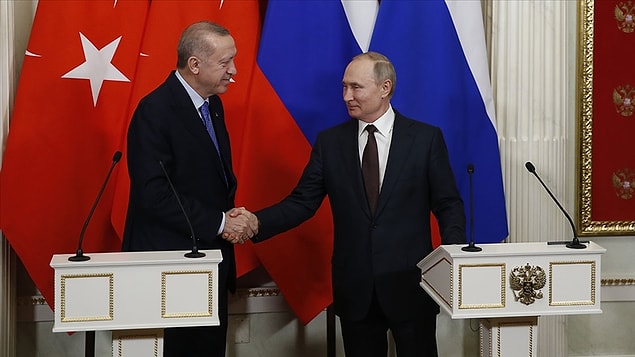 İki liderin görüşmesi başladı