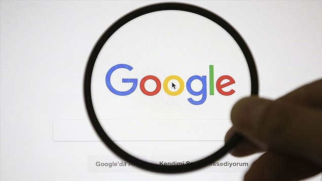 Bilindiği üzere Microsoft, Google'ın android telefonlarda varsayılan arama motoru olarak sunulmasının haksız rekabet olduğunu savunuyordu.