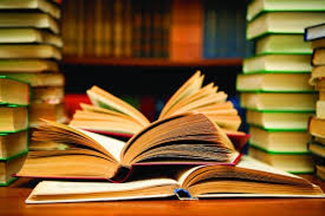 13. Eğer Norveç'te bir kitap yayınlarsanız hükumet, kitabınızı 1000 adet çoğaltarak ülkenin dört bir köşesindeki kütüphanelere ulaştırır.