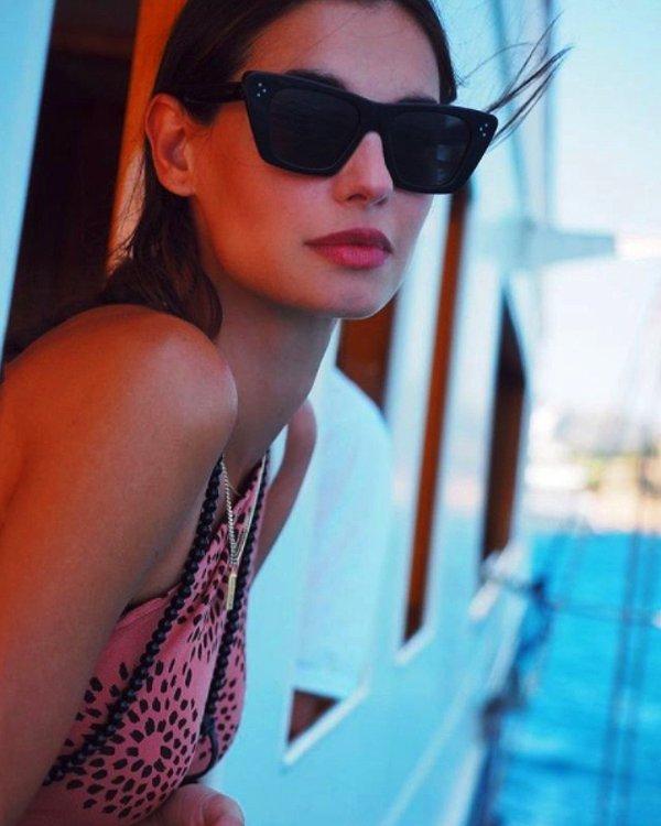 Diletta Leotta ile fotoğraflarını Instagram sayfasından silmeyen Yaman'ın İtalya'nın en güzel kadınlarından biri olarak gösterilen Francesca Chillemi ile adının aşk dedikodusuna karışması yabancı basında da haber olmuş.