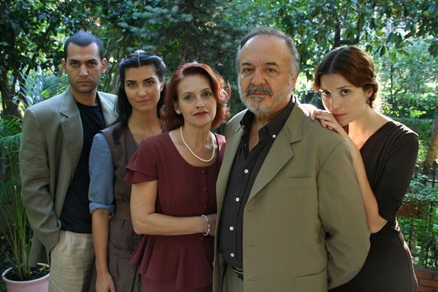 Daha sonra Tuba Büyüküstün, Çetin Tekindor ve Murat Yıldırım gibi yıldız isimlerin yer aldığı Asi dizisinde de oynadı.