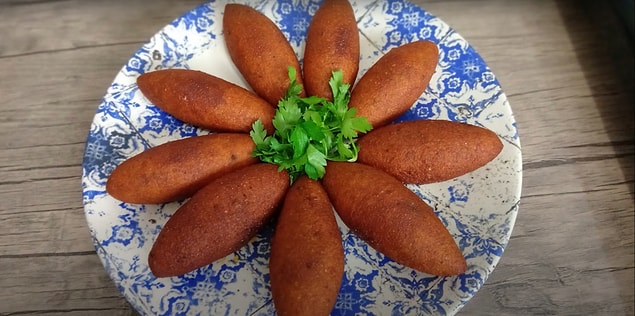 17. İçli Köfte
