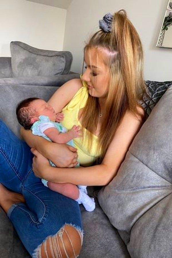 34 yaşındaki Jenni Medlam ve 35 yaşındaki eşi Richard, kızları Charmaine'den beklenmedik haberi aldıktan sonra Haziran ayında bebek Isla-May'in doğumuyla çok mutlu olmuşlar.