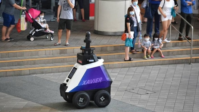 Singapur'da Sokaklardaki Suçları Xavier İsimli Robotlar Önleyecek!