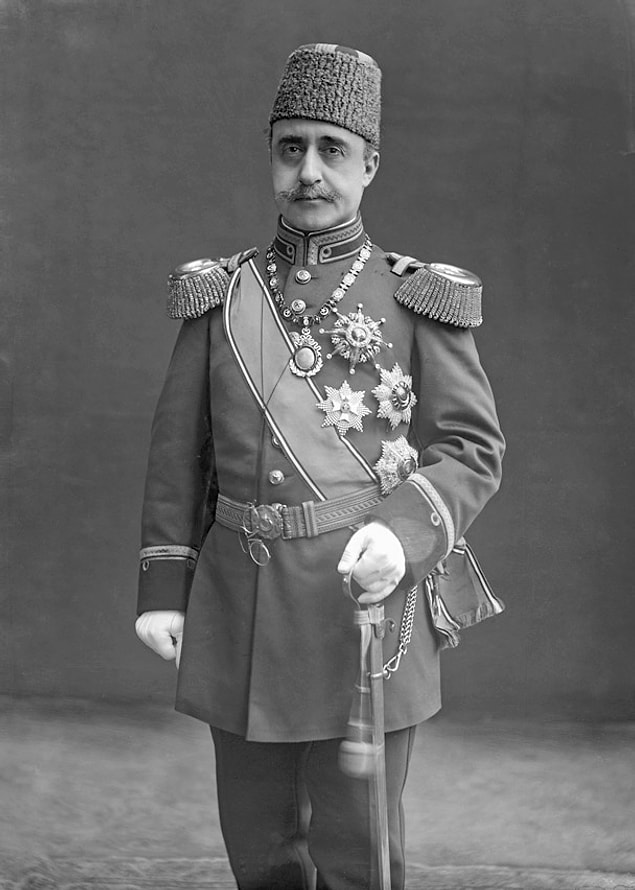 İmparatoriçe yıllar sonra tekrardan İstanbul'a geldiğinde yine Beylerbeyi Sarayı'nda kaldı. Hatta Sultan Abdülaziz'in oğlu Yusuf İzzettin Efendi'yi görmek istedi. Bu istek dönemin tarihçileri tarafından geçmiş zamandaki yarım kalan aşkın özlemi olarak yorumlandı.