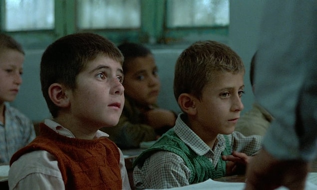 4. Arkadaşımın Evi Nerede - IMDb: 8.1
