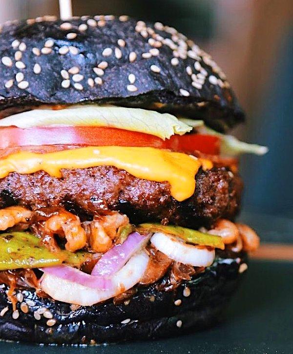8. Anadolu yakasına nam salmış Daily Dana Burger & Steak…