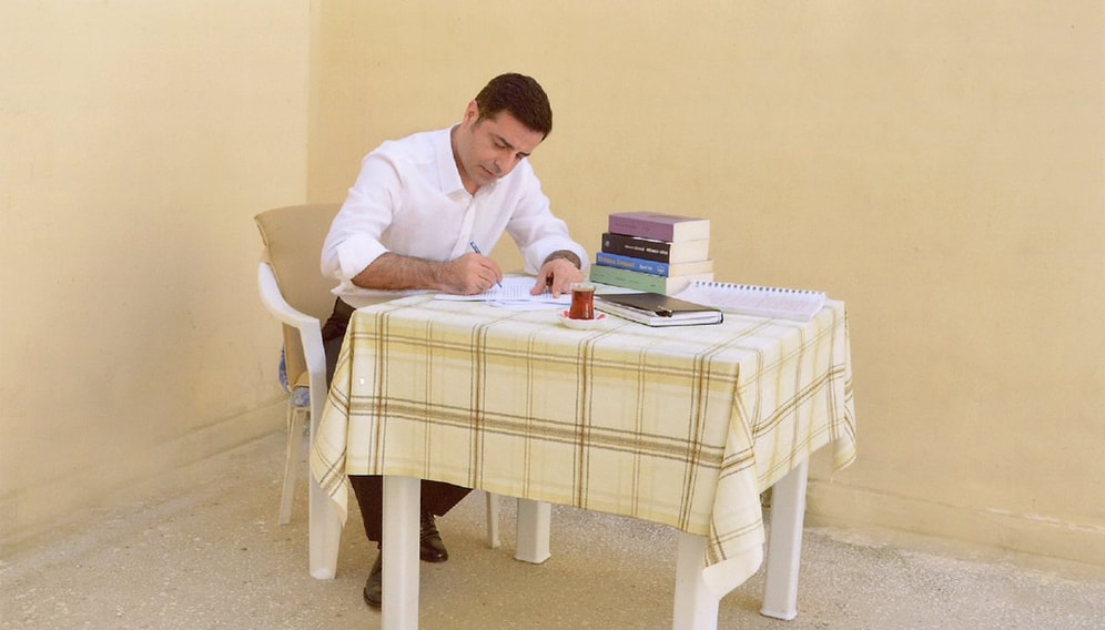 Cezaevinde Röportaj Veren Selahattin Demirtaş 'Keşke Bulaşmasaydım' Dediği Şeyi Açıkladı