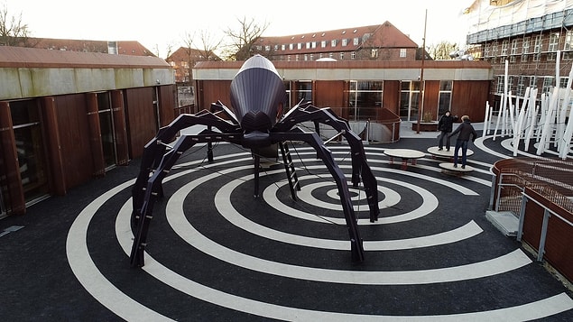 9. The Giant Spider, Brønshøj, Danimarka