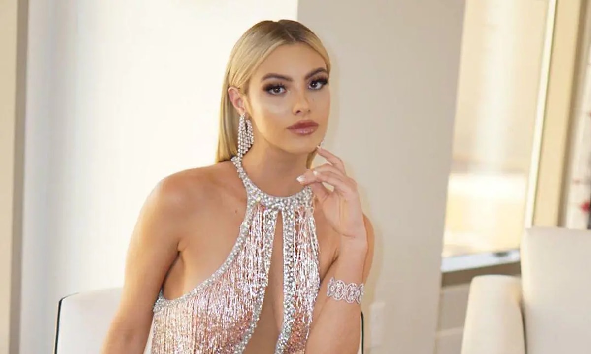 Lele Pons Nip Slip