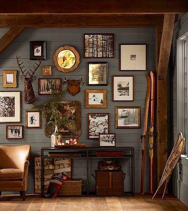 8. Evin bir duvarını tablo ve fotoğraflara ayırmak dekorasyonu üst seviyeye çıkarıyor.