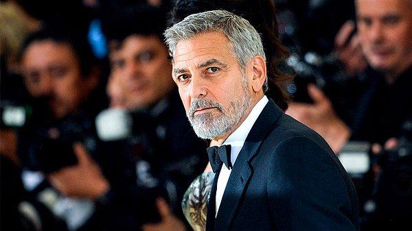 1. George Clooney 2005 yılında bir film çekimi sırasında sandalyesinden düşerek kafasını çatlattı. Hastanede üç hafta tedavi gören oyuncunun omuriliğini sakatlığı ortaya çıktı.