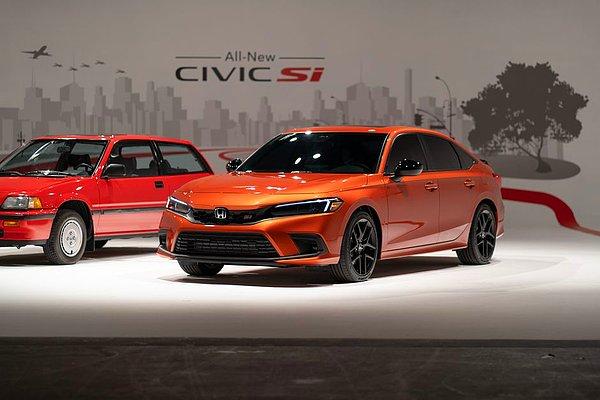 Honda en popüler modeli Civic'in daha sportif bir versiyonu olan Civic Si'nin 2022 modelini duyurdu.