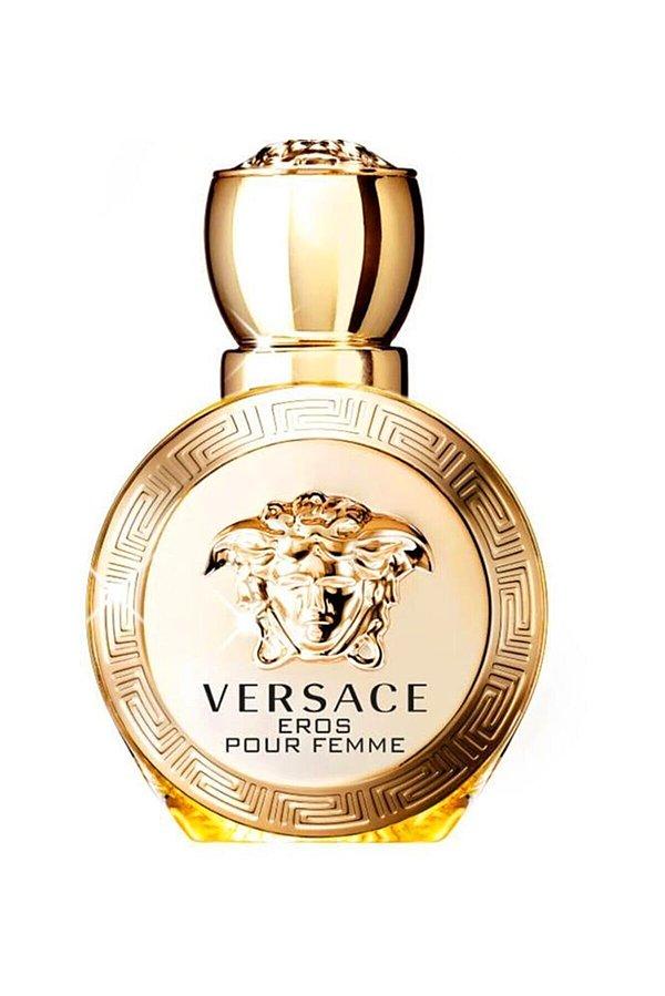 6. Versace Eros: Antik kadının gücünü yansıtan bir parfüm