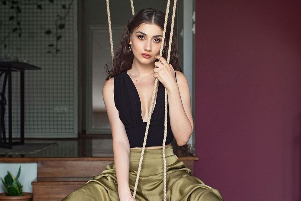 Yeni Dizi El Kızı'nın Ezo'su Sevda Erginci Kimdir, Kaç Yaşındadır?