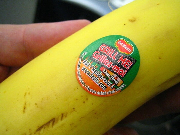 13. Наклейки, которые наклеивают на фрукты, вообще-то съедобны