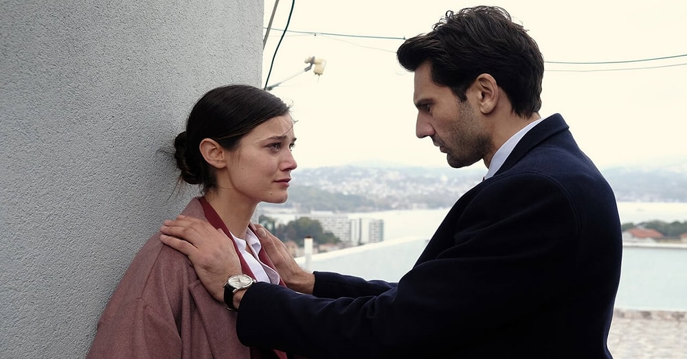 Her Bölüm Nefesimizi Tutarak İzlediğimiz Yargı Dizisinin Son Bölüm Kıyafetleri