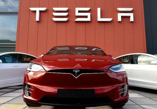 Söz konusu anlaşmanın ardından Tesla'nın hisse değeri %13 artarken tarihinde ilk kez değer olarak 1 trilyon dolar seviyesini aştı.
