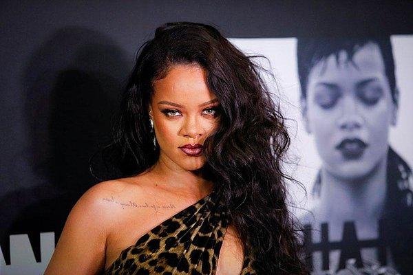 1. Başarılarla dolu müzik hayatında ödüllere doymayan isimlerden biri olan Rihanna'nın 6 adet Grammy ödülü var!