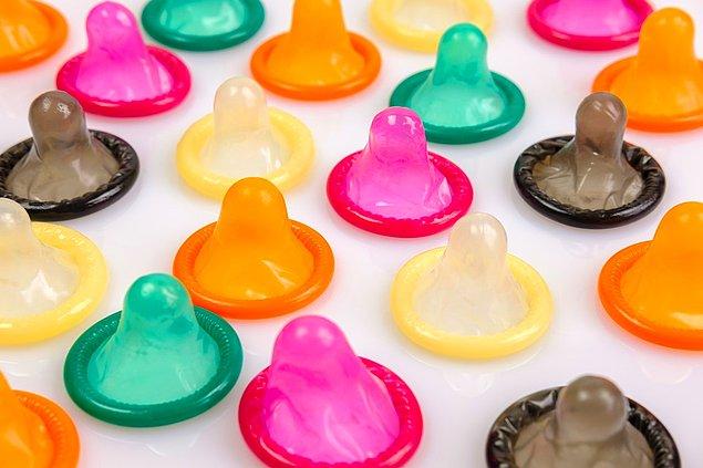 "Birleşmiş Milletler (BM) Nüfus Fonu, her yıl 10 milyar erkek prezervatifi üretildiğini ve bunların çoğunun son durağının çöplükler olduğunu hesaplıyor."