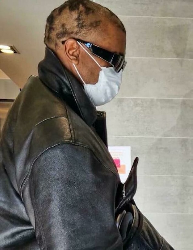 50. Kanye West ve tabii ki normalin dışındaki saç kesimi.