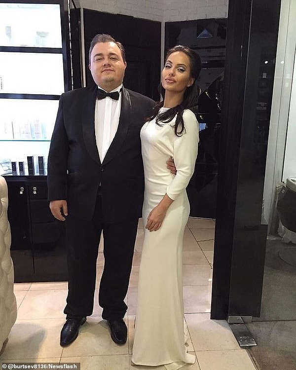 Раньше люди в больших городах просили сделать селфи с двойником, но пандемия положила этому конец.