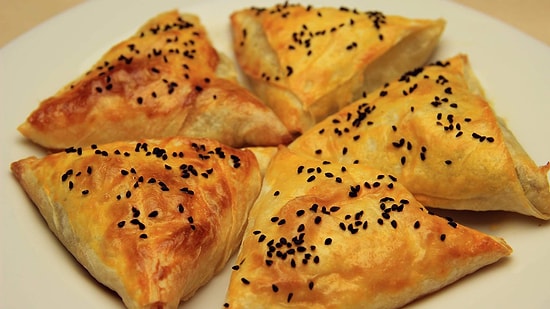 Milföy Börek Nasıl Yapılır? İşte Peynirli Milföy Börek Tarifi…