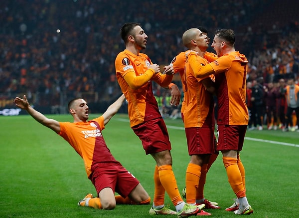 43. dakikada Galatasaray, Sofiane Feghouli'nin golüyle skoru 1-0'a taşıdı.