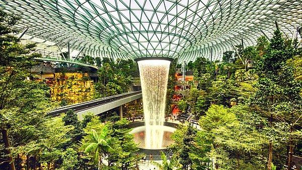 1. Changi Havalimanı, Singapur