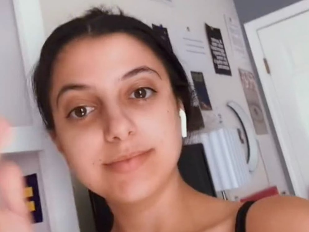 Женщина узнала, что у нее есть 50 братьев и сестер от анонимного донора спермы, и теперь боится ходить на свидания