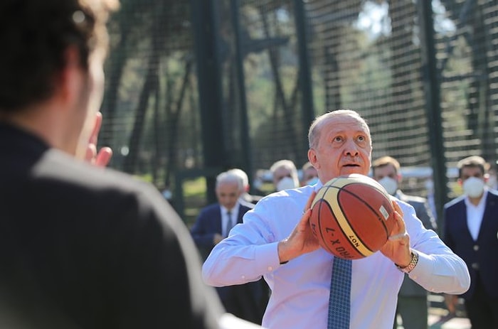 Tekrar Sahaya İndi: Erdoğan'dan Sağlığı Hakkındaki İddialara Basketbollu Yanıt