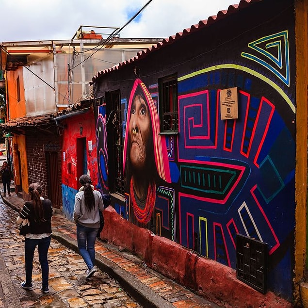 2. Geçtiğiniz her sokakta, mekanda ve duvarda graffiti görürsünüz.