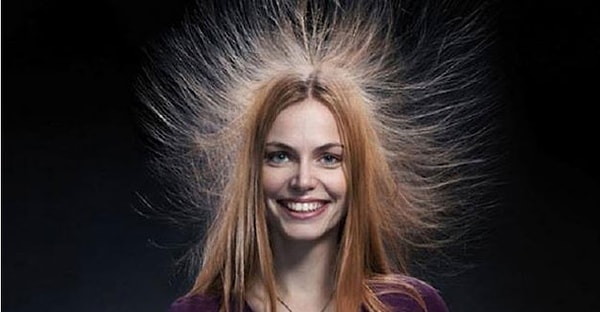 1. Saçlarınızı ağırlaştırmayan ürünlerle besleyin ki kırılma ve elektriklenme sorunu ortadan kalksın.