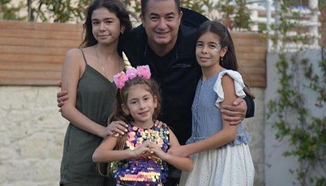 Şeyma Subaşı ve Acun Ilıcalı'nın 8 yaşındaki kızları Melisa, babasıyla Türkiye'de yaşıyor.