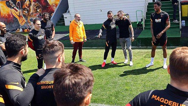 Galatasaray Kulübü ve teknik direktör Fatih Terim'e bu zorlu dönemde kendisine vermiş oldukları büyük destekten dolayı teşekkürlerini ileten Norveçli yıldız, Terim'in kendisine baba gibi davrandığını da belirtti.