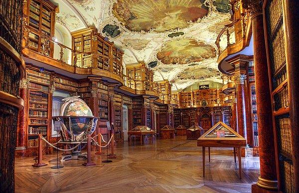3. Abbey Kütüphanesi (St. Gallen, İsviçre)