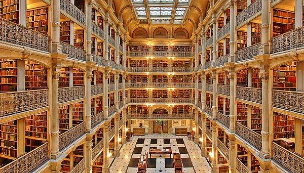 6. George Peabody Kütüphanesi (Baltimore, ABD)