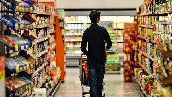 Unicredit, en son 22 Ekim’de yüzde 19,6 olarak belirlediği sene sonu enflasyon tahminini de yukarı yönlü güncelleyerek yüzde 21,5’e çıkarırken gelecek yılın ilk yarısında Türkiye’de enflasyonun yüzde 25’e ulaşmasını bekliyor.