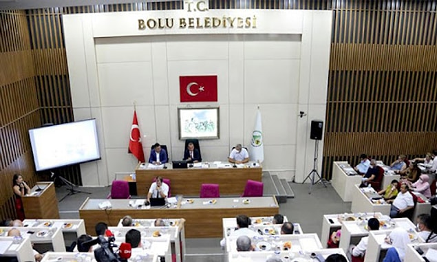 Alınan karar sonrası Türkiye İnsan Hakları ve Eşitlik Kurumu inceleme başlattıklarını açıkladı.