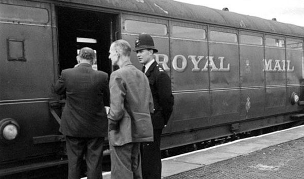 8. James Bond'a konu olmuş, 2.6 milyon sterlinlik bir tren kaçırma vakası!