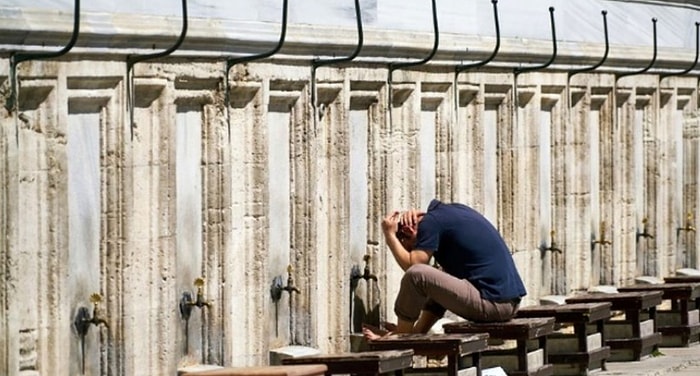 Adım Adım Abdest Nasıl Alınır? Abdestin Farzları Nelerdir?